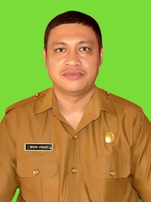 IRVAN UWADE, S.Sos, M.Si